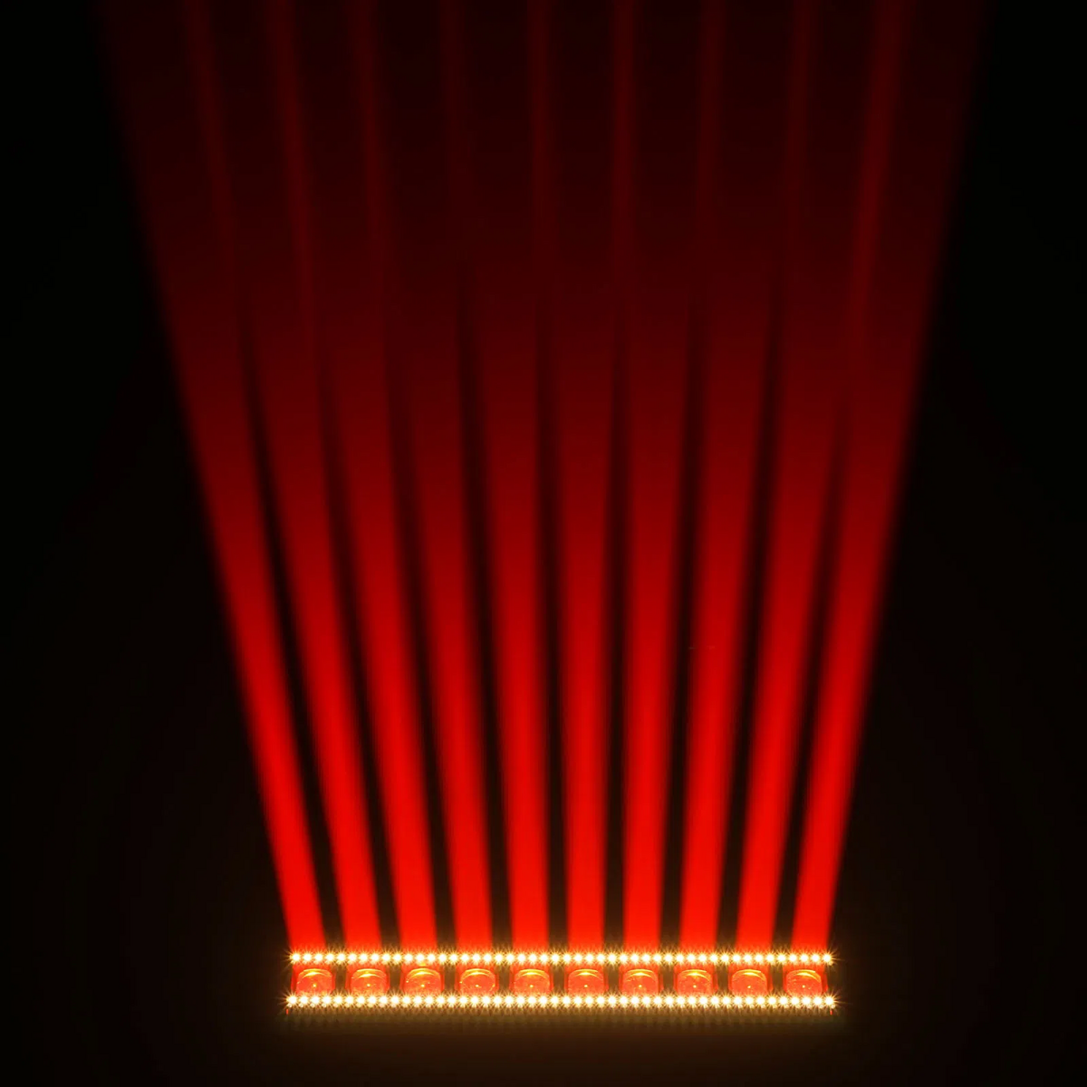 elumen8  Meteor 1060 RGBW Zoom Batten - main image